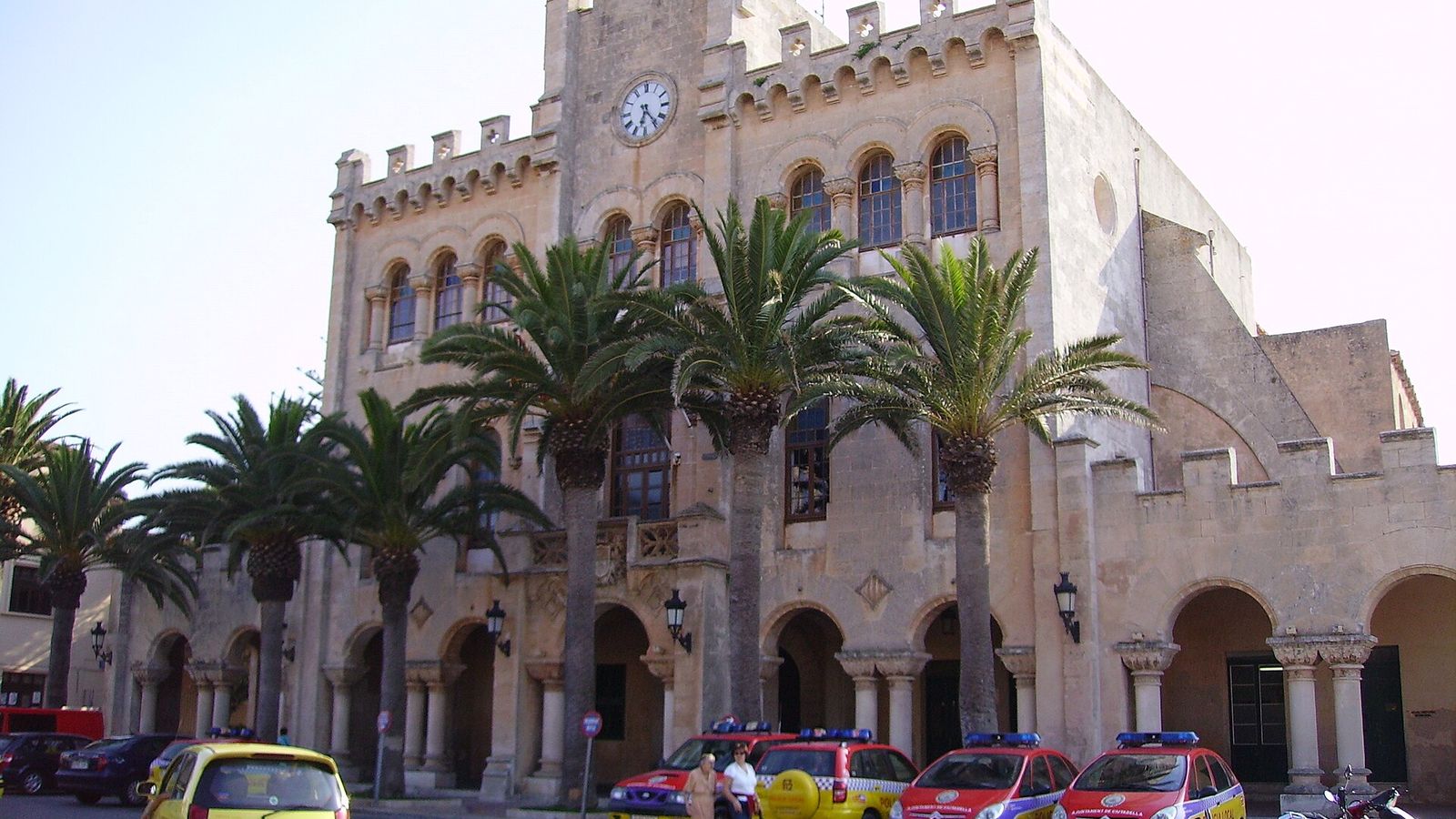 Het stadhuis van Ciutadella op Menorca