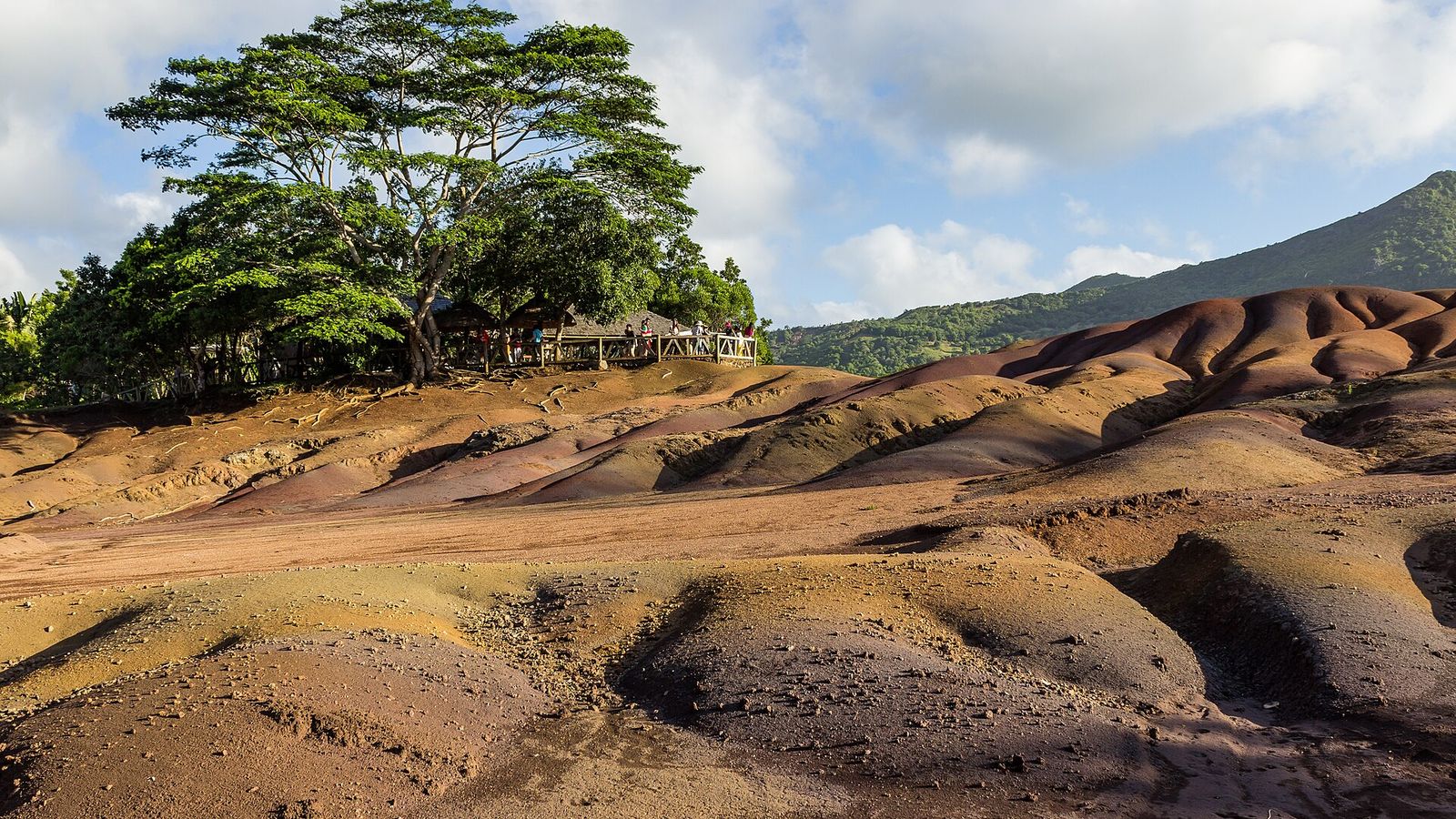 De zevenkleurige aarde van Chamarel op Mauritius
